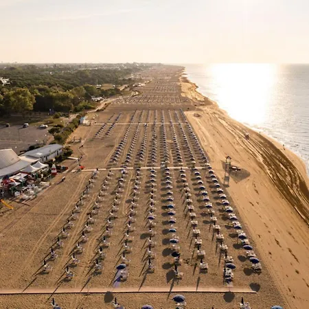 Lovely Flat With Shared Pool - Beahost * Μπιμπιόνε