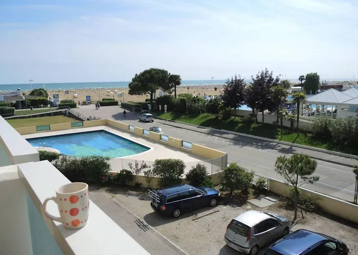 Apartment Lovely Flat With Shared Pool - Beahost *